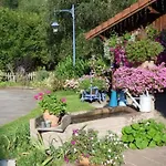 Confortable Avec Jardin Privatif Pres De Saint-die-des-vosges - Fr-1-589-844 * Provencheres-sur-Fave